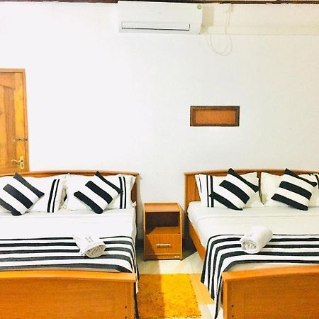 Aura City Hostel Anuradhapura Bagian luar foto