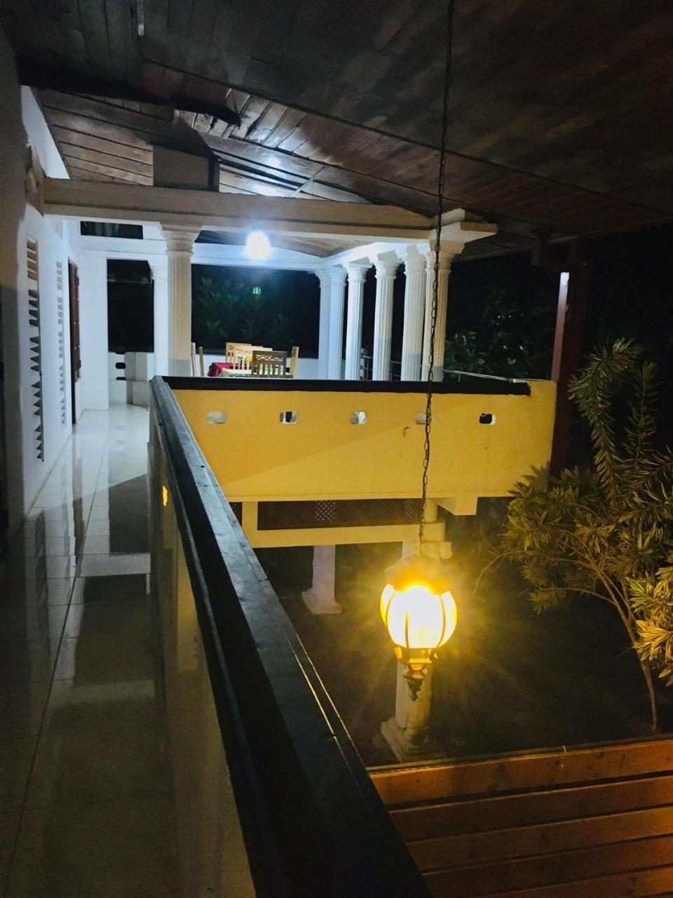 Aura City Hostel Anuradhapura Bagian luar foto