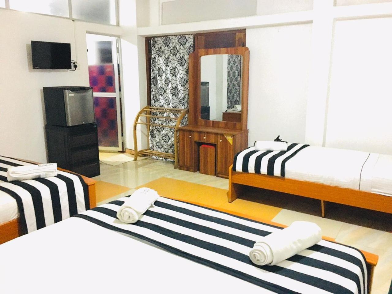 Aura City Hostel Anuradhapura Bagian luar foto